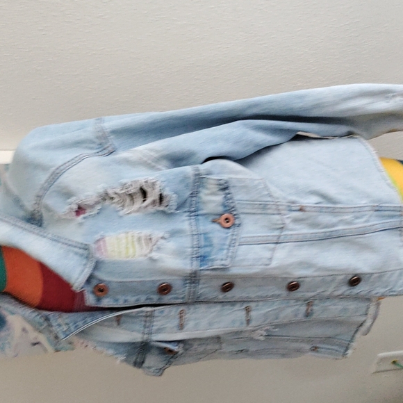 Women's wild Fable distressed light jean jacket small - Picture 3 of 9